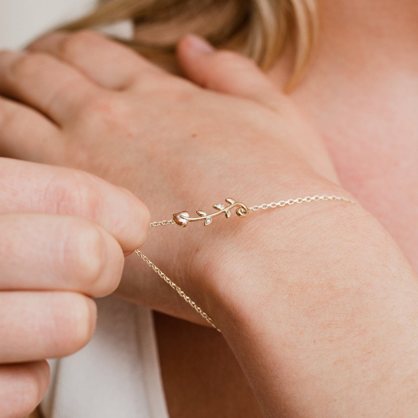 Gold Heart leaf Round Bracelet